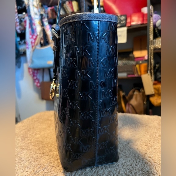MICHAEL Michael Kors Black Tote Bag - Picture 3 of 11